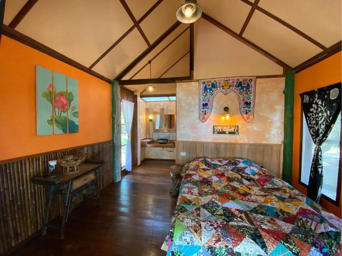 Pp Land Beach Eco Resort Koh Phayam Exteriör bild