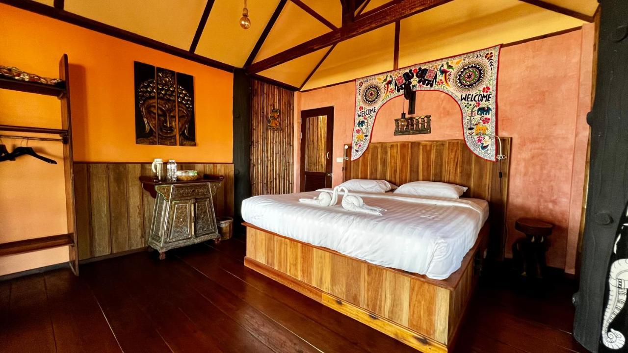Pp Land Beach Eco Resort Koh Phayam Exteriör bild