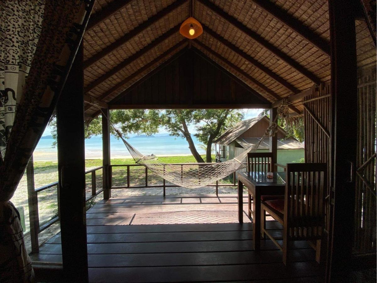 Pp Land Beach Eco Resort Koh Phayam Exteriör bild