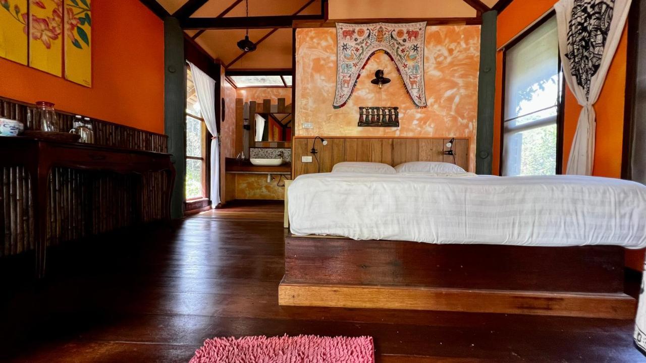 Pp Land Beach Eco Resort Koh Phayam Exteriör bild