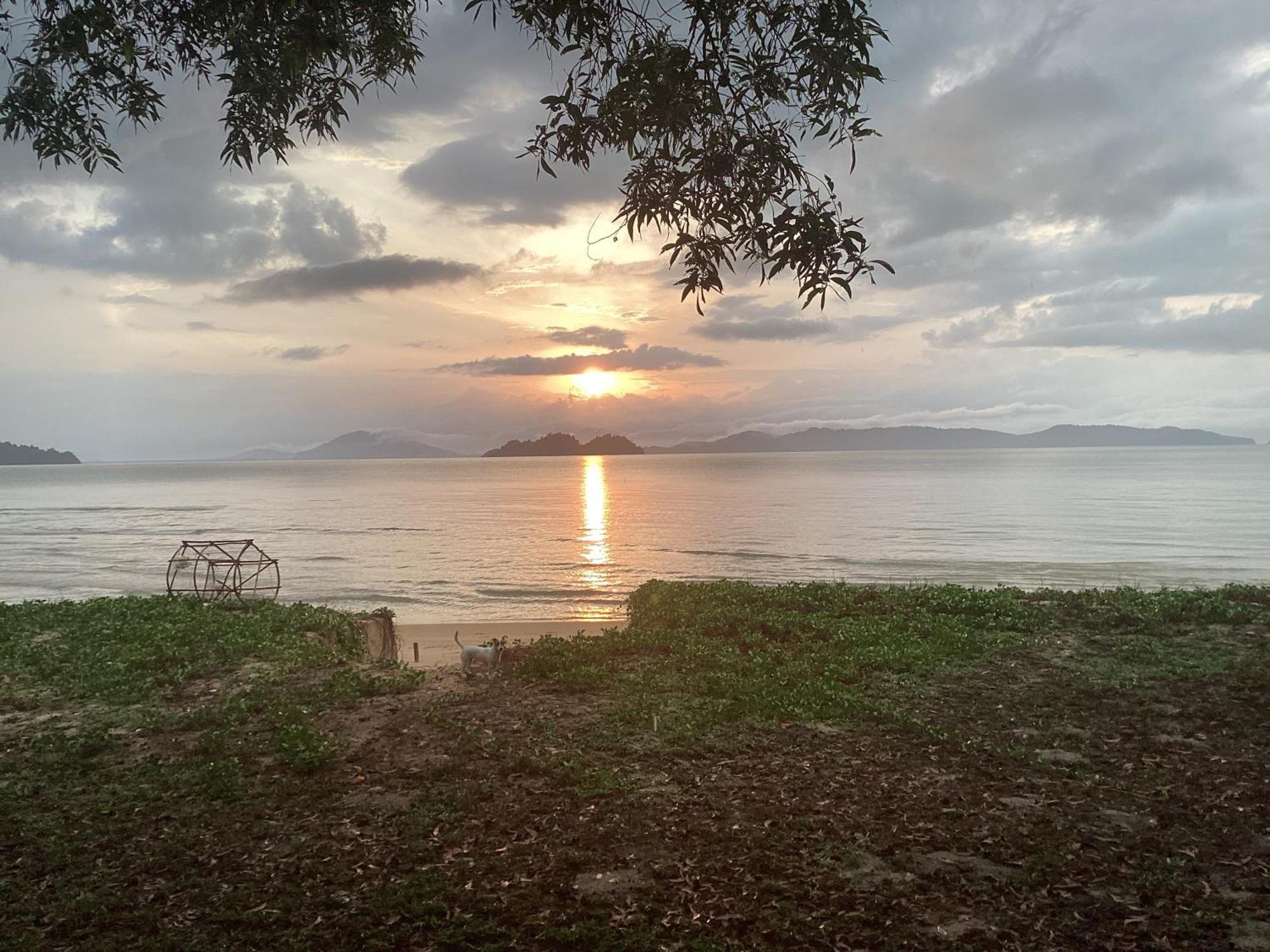 Pp Land Beach Eco Resort Koh Phayam Exteriör bild