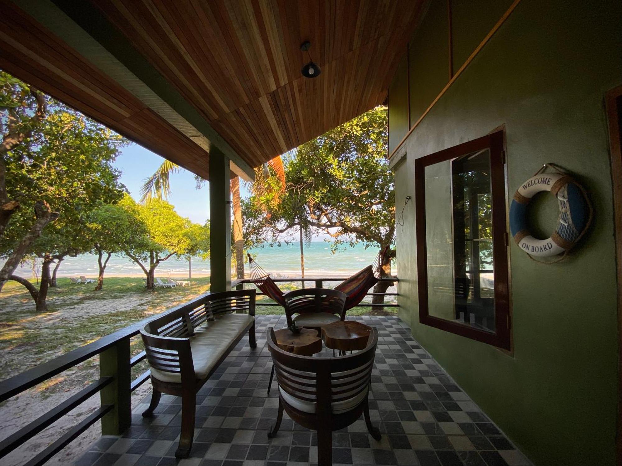 Pp Land Beach Eco Resort Koh Phayam Exteriör bild